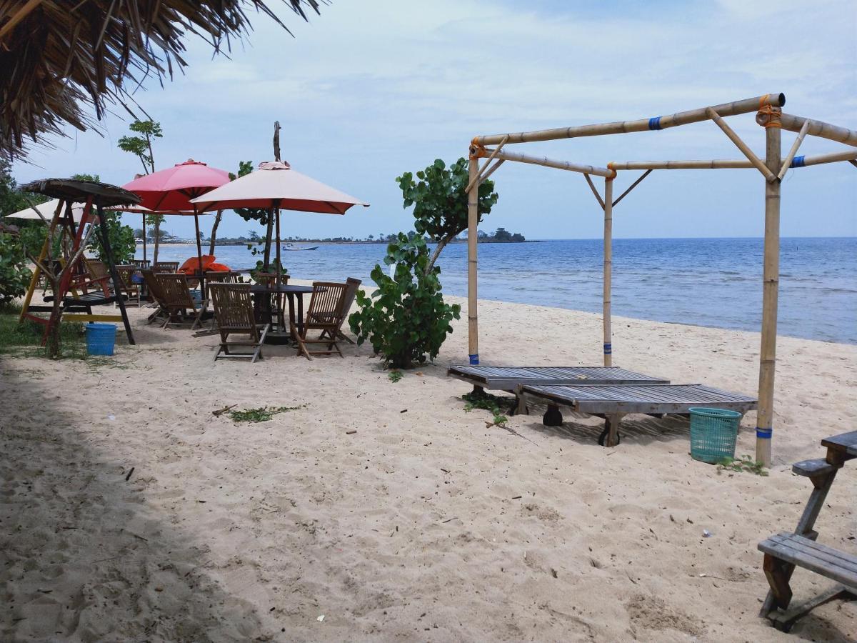 Omah Laut Bondo Jepara - By The Beach, Direct View Of The Sea, Great Base For Water Sports Margokerto Exterior photo