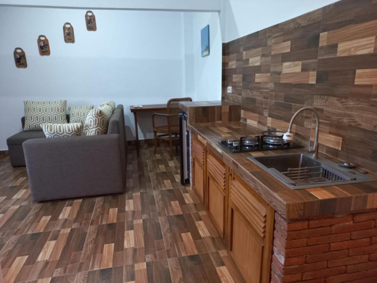 Omah Laut Bondo Jepara - By The Beach, Direct View Of The Sea, Great Base For Water Sports Margokerto Exterior photo